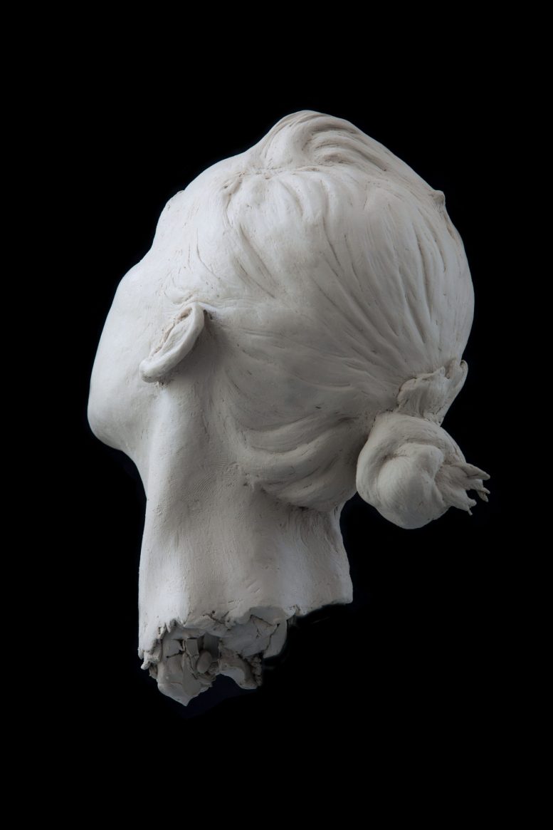 CLAIRE - Image 5