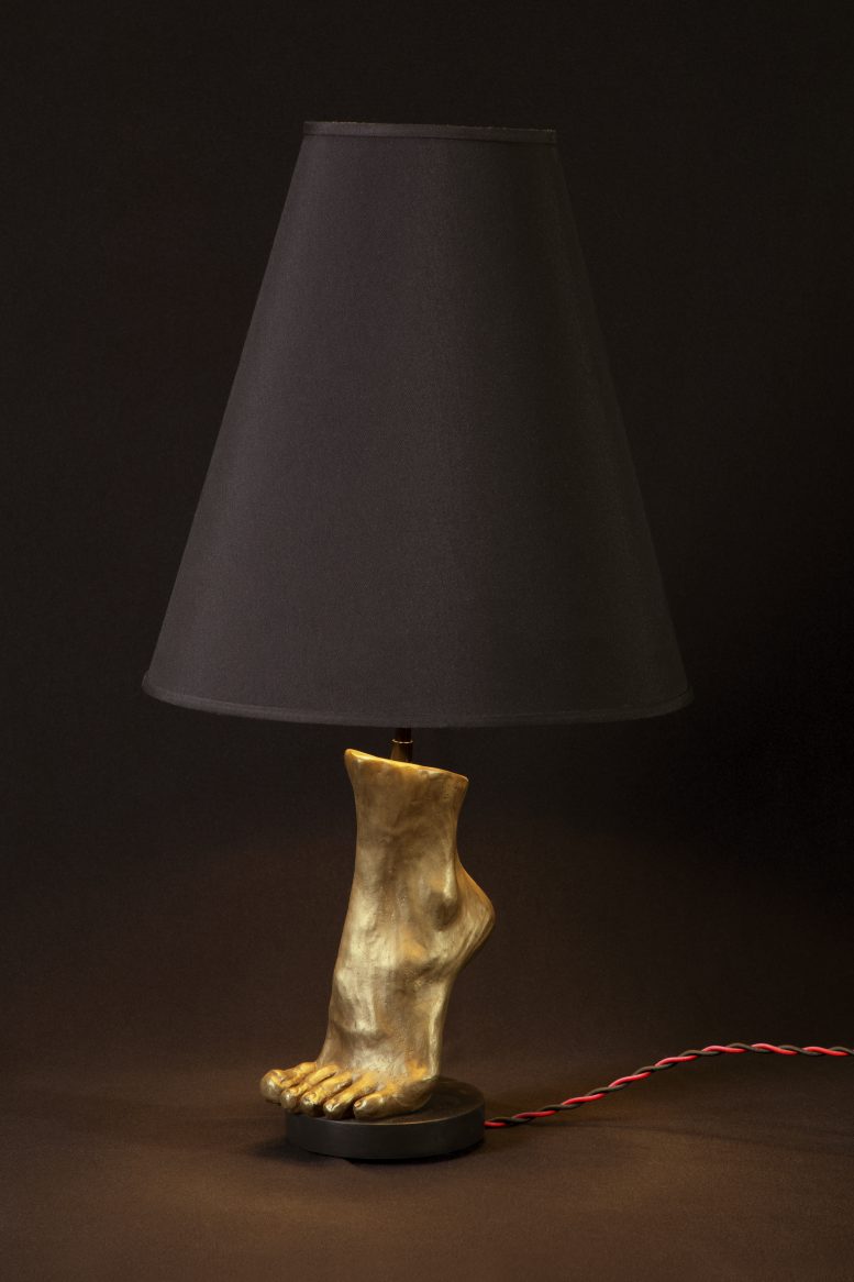 FOOT LAMP